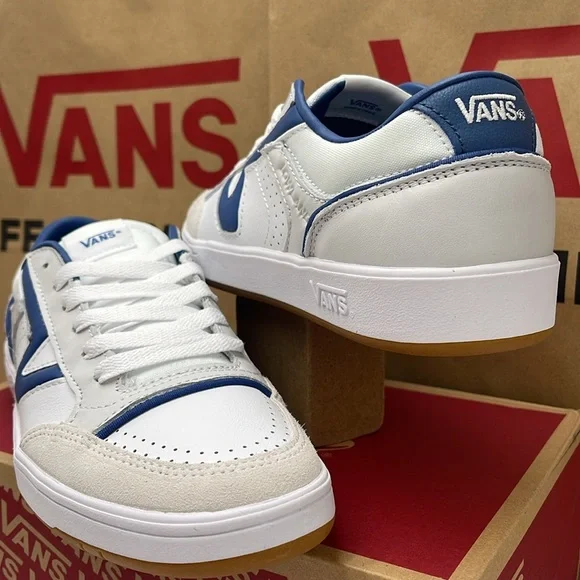 Vans Men’s Lowland Cc Jmp R
Court Navy/White
VN0007P2NAV
Sneakers - Picture 9 of 16